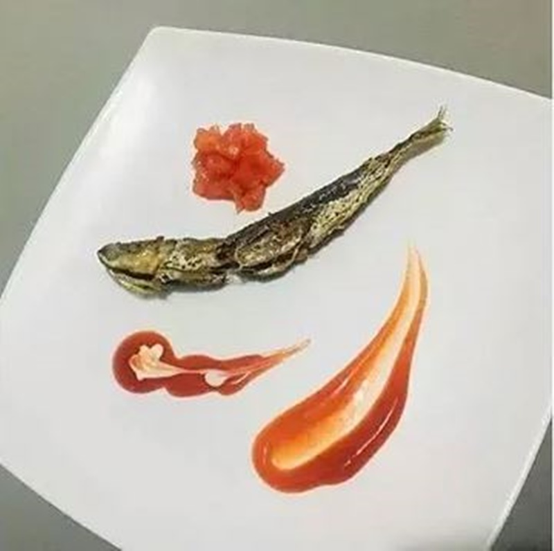 Potret makan dengan lauk ikan yang bikin mata melongo melihatnya